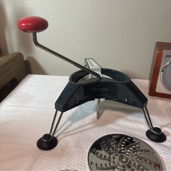 Westmark  Schnitzel Mouli Rotary Grater  Three Blade Discs - Picture 3 of 5